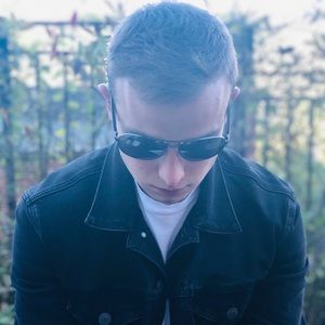 Meet your Posher, Cason